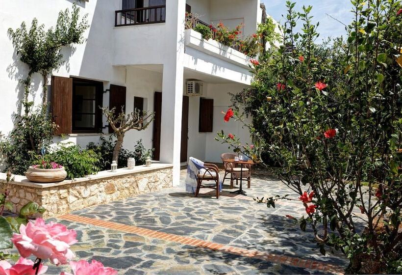 Отель Alianthos Suites