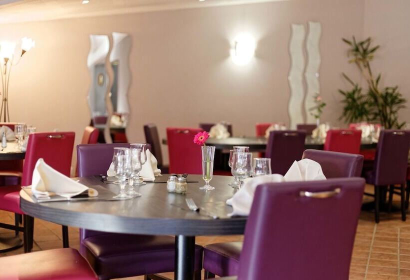 호텔 Charme Hôtel Et Spa, Montbéliard Sud