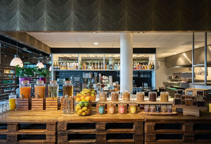 Doubletree By Hilton Hotel Amsterdam   Ndsm Wharf