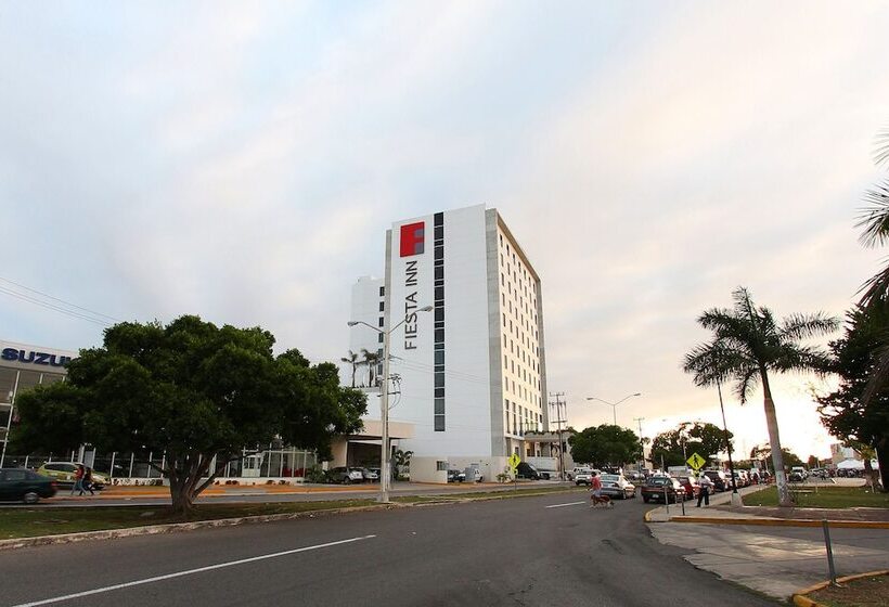 ホテル Fiesta Inn Merida