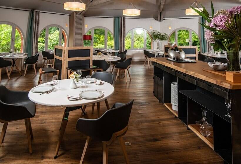 هتل Hôtel Les Frères Ibarboure