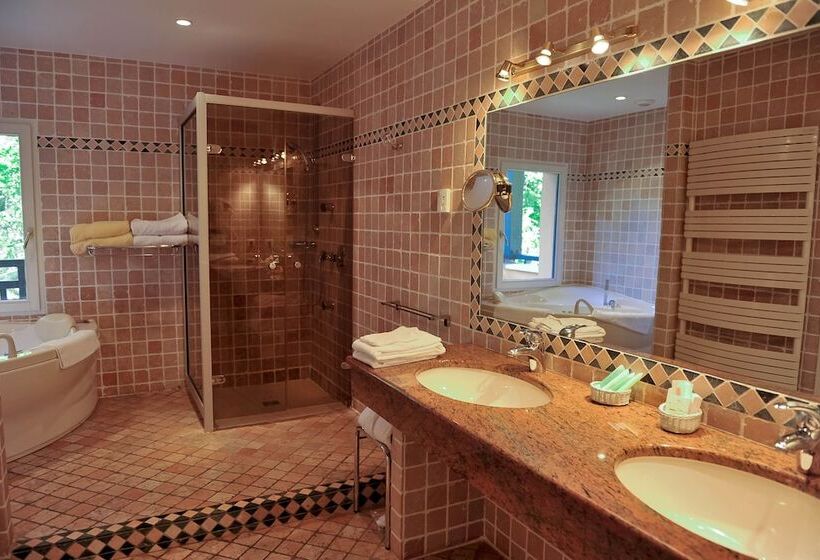 هتل Hôtel Les Frères Ibarboure