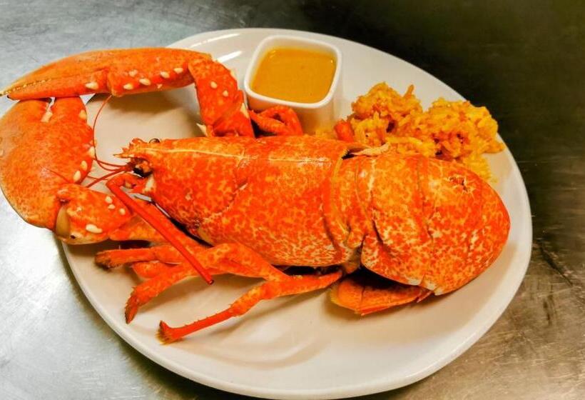 هتل Hôtel Restaurant Le Mulberry Arromanches