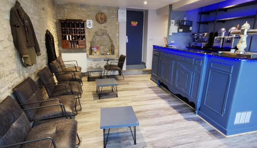 هتل Hôtel Restaurant Le Mulberry Arromanches