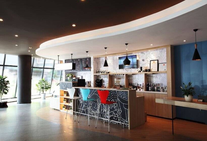 酒店 Ibis Ya An Langqiao