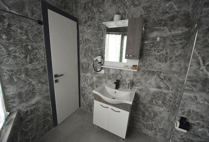 Fotos del hotel Omega Luxx:  33