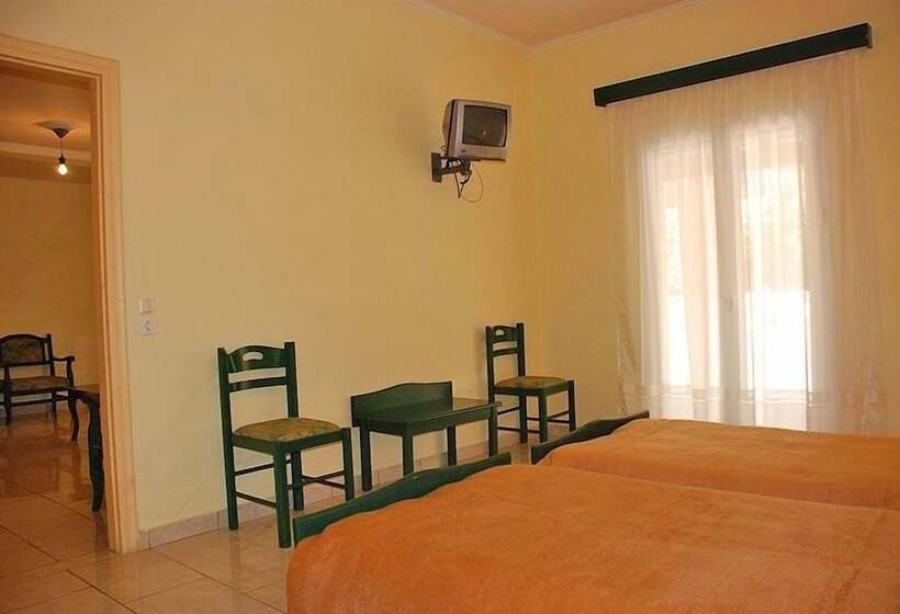 Fotos del hotel Paramonas:  13