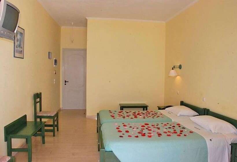 Fotos del hotel Paramonas:  4