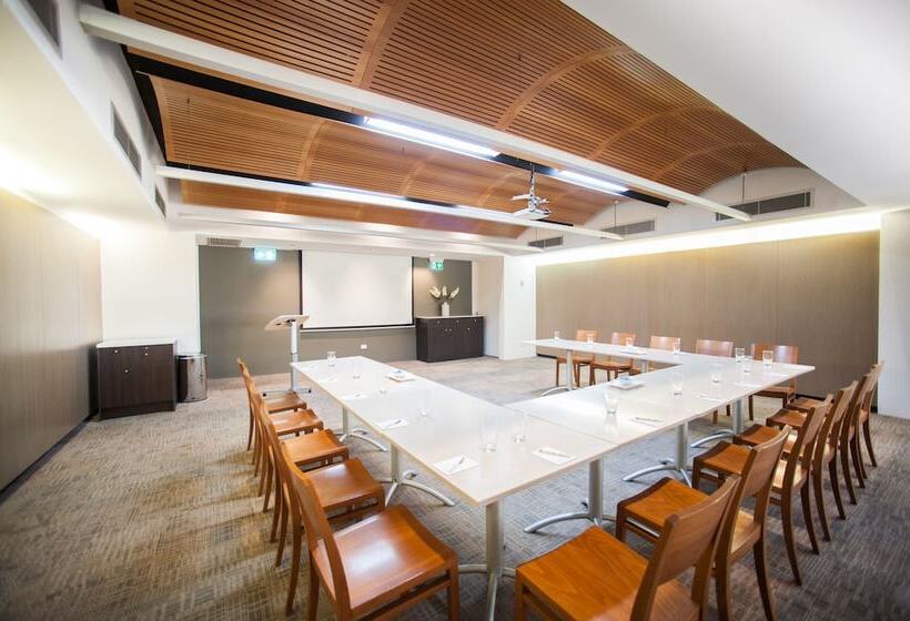 Fotos del hotel Ramada  & Suites Sydney Cabramatta:  8