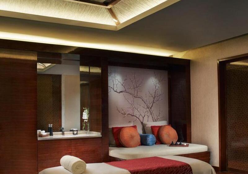 هتل The Ritzcarlton, Chengdu