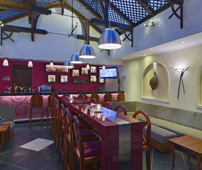 هتل The Heron By Sarovar Portico India