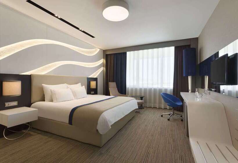 Ramada Hotel & Suites By Wyndham Izmir Kemalpasa