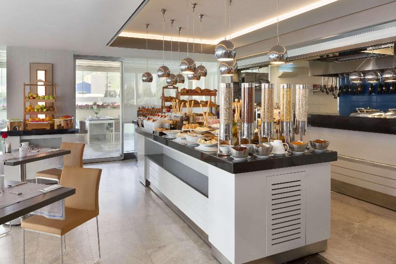 Ramada Hotel & Suites By Wyndham Izmir Kemalpasa