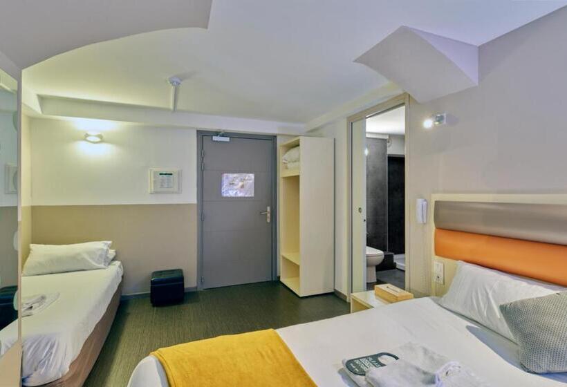 اقامتگاه Adonis Hotel Strasbourg