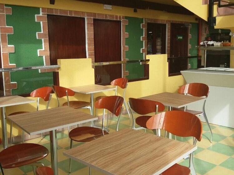 Hostal Leon Dormido