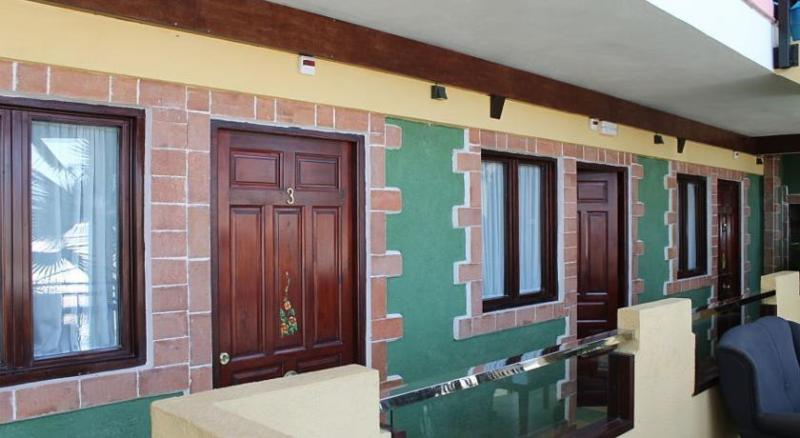 Hostal Leon Dormido