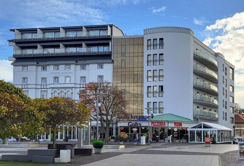 هتل Aurora Family & Spa