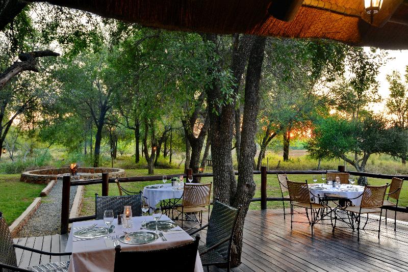 هتل Black Rhino Game Lodge