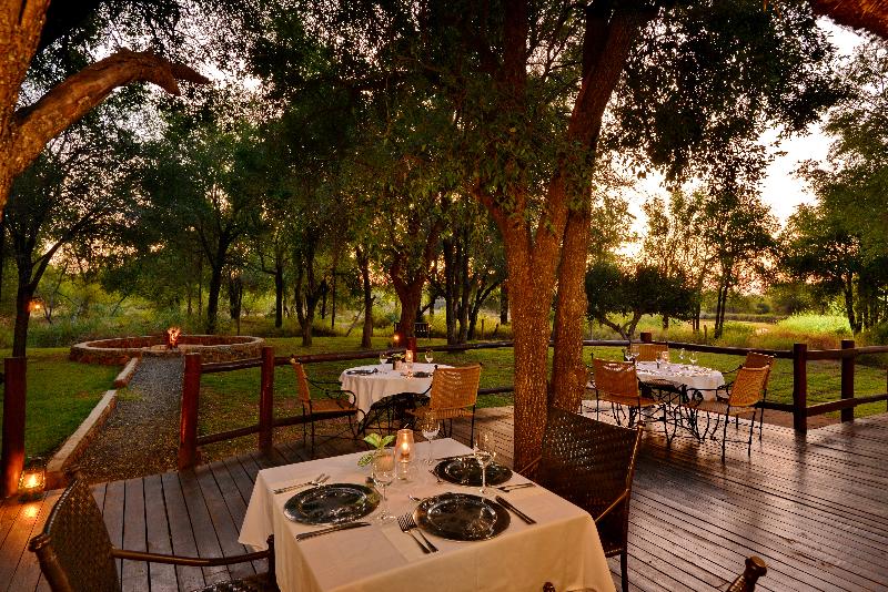 هتل Black Rhino Game Lodge
