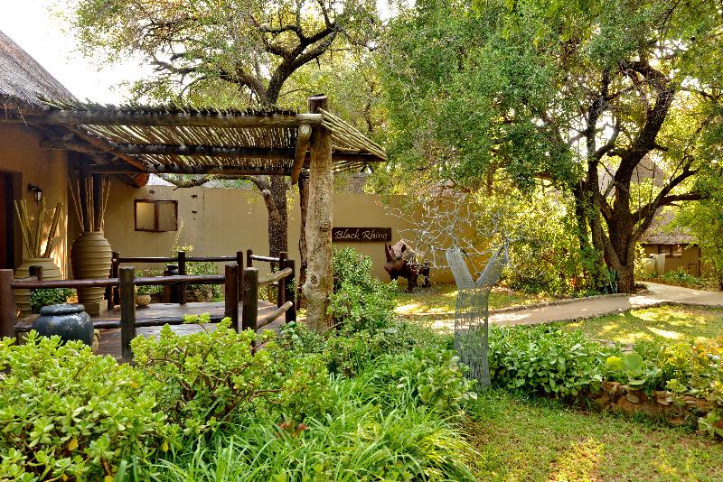 هتل Black Rhino Game Lodge