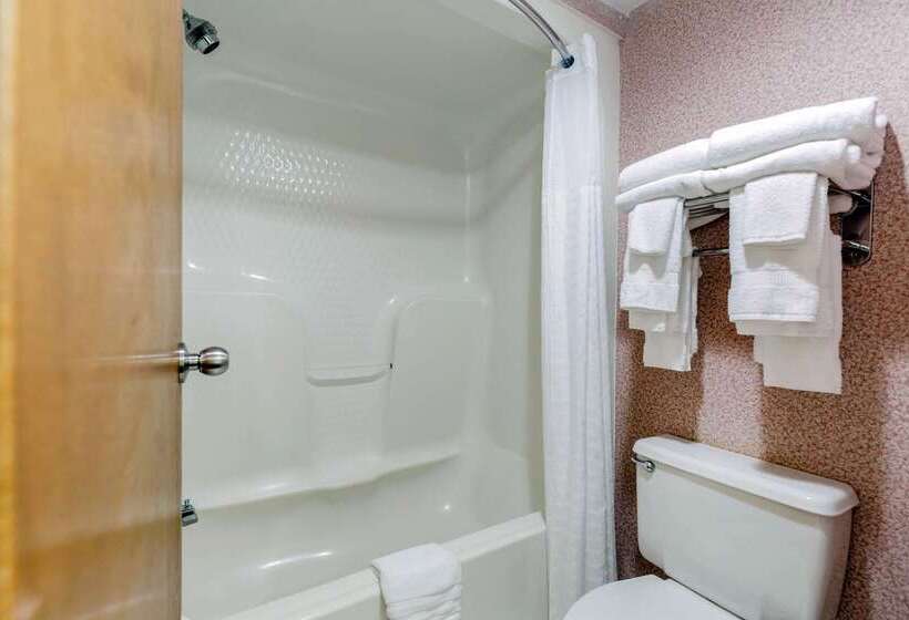 هتل Quality Inn Easton