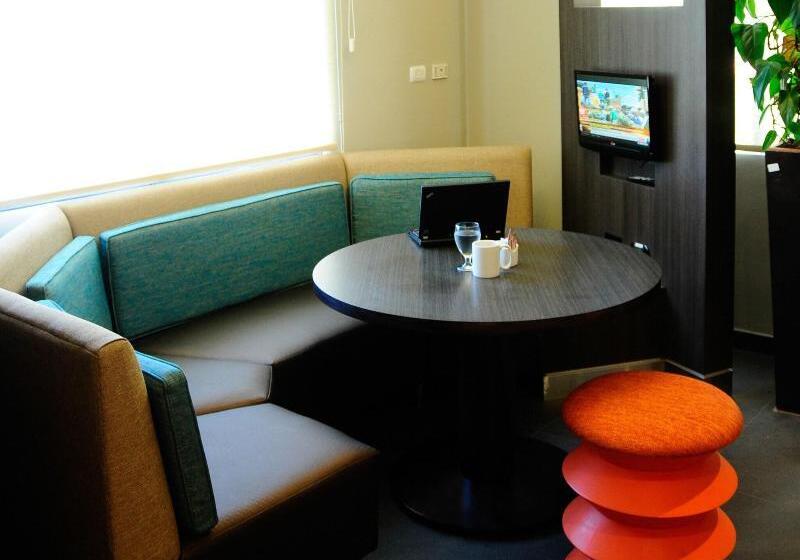 هتل Courtyard By Marriott San Salvador