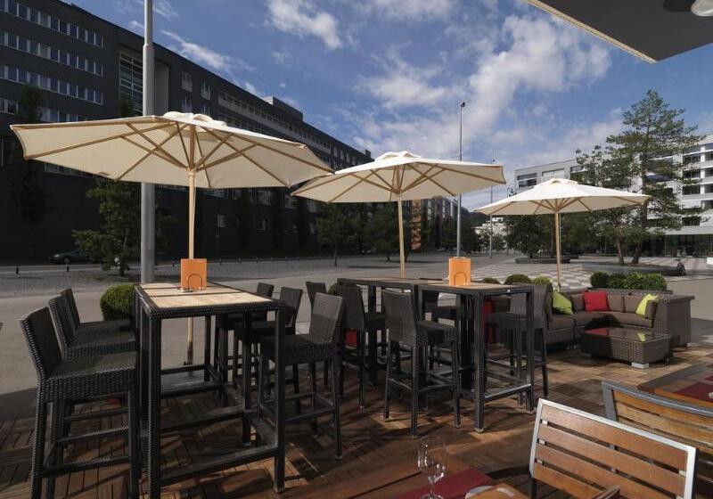 هتل Courtyard By Marriott Zurich North