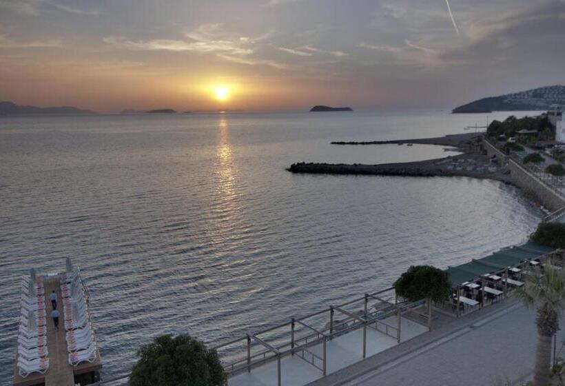 Dragut Point North Hotel   All Inclusive