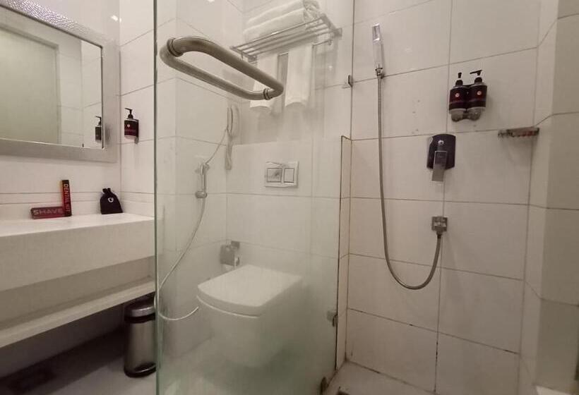 Отель Ginger Noida City Center