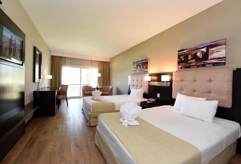 هتل Howard Johnson Resort & Convention Center Ezeiza