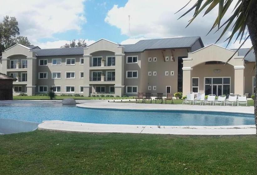 هتل Howard Johnson Resort & Convention Center Ezeiza