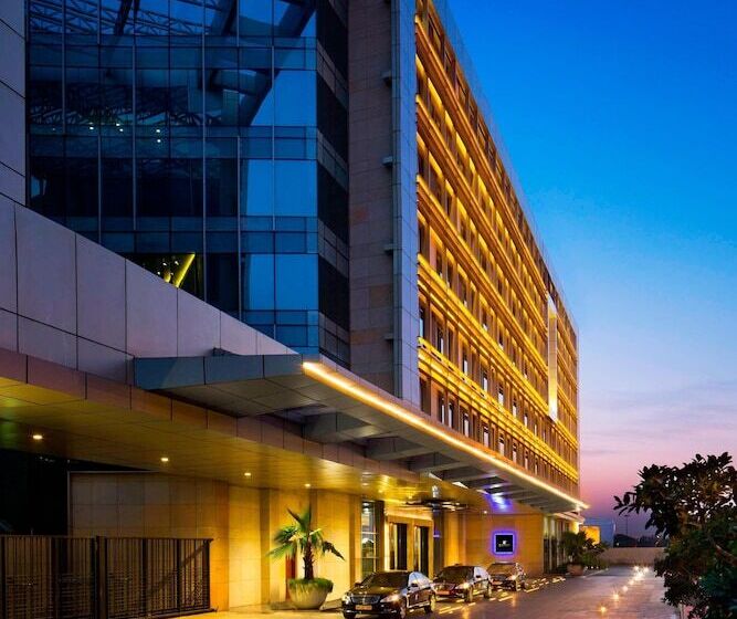 Jw Marriott Hotel New Delhi Aerocity