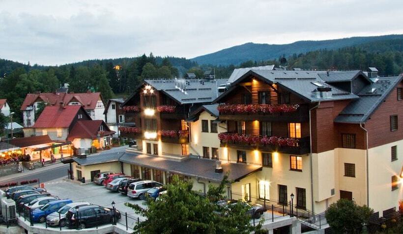 هتل Kryształ Conference & Spa