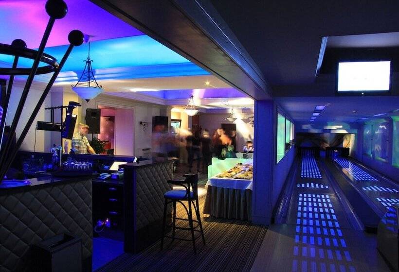 هتل Kryształ Conference & Spa
