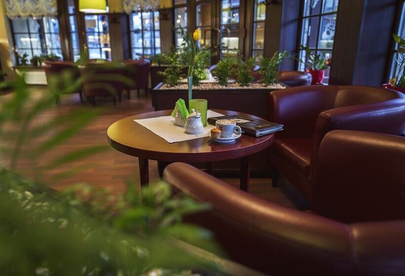 هتل Kryształ Conference & Spa