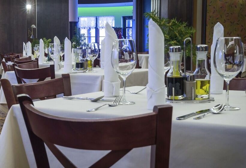 هتل Kryształ Conference & Spa