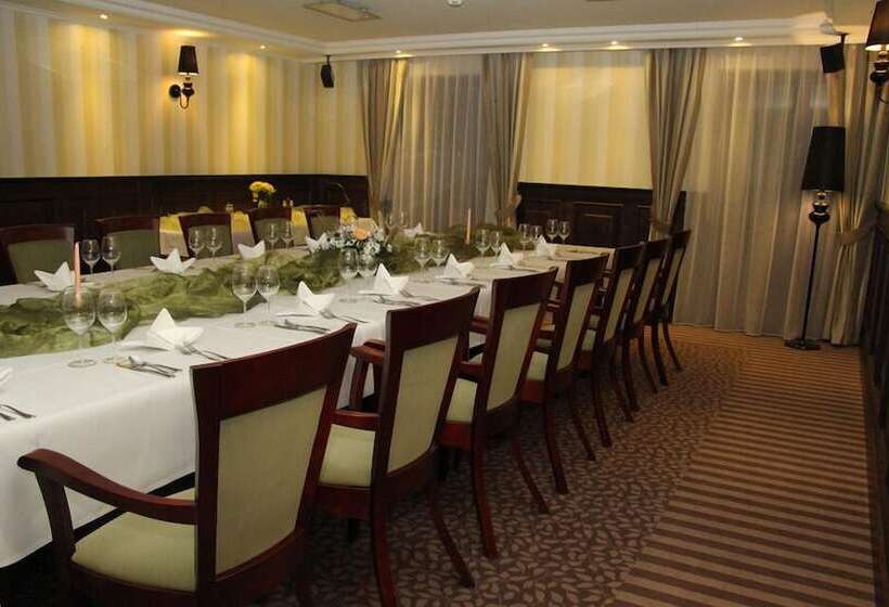 هتل Kryształ Conference & Spa