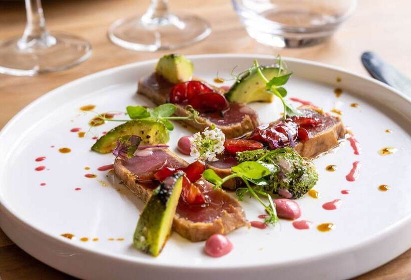 Les Demeures De Varennes, Bw Signature Collection