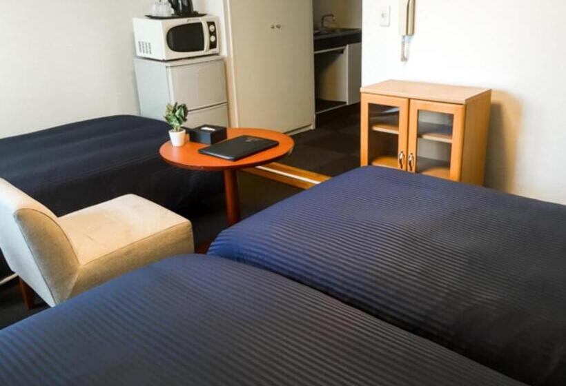 בית מלון כפרי Livemax Budget Fuchu