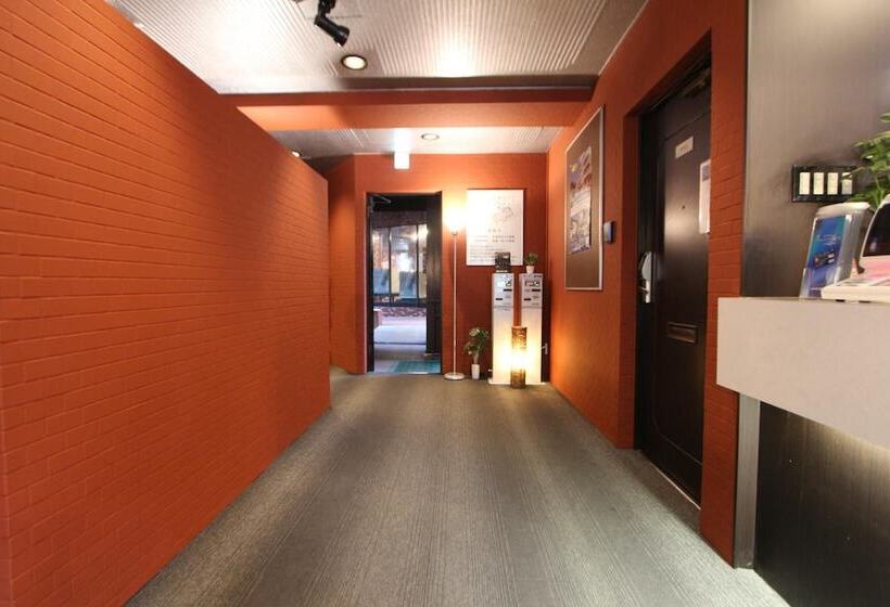 בית מלון כפרי Livemax Budget Fuchu