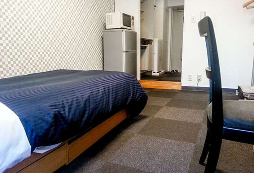 בית מלון כפרי Livemax Budget Fuchu