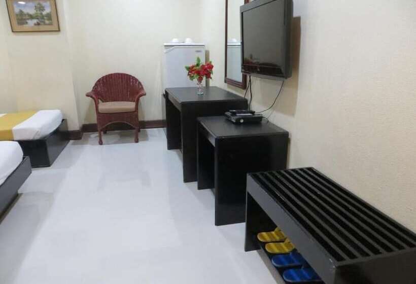 Fotos del hotel Paragon Suites:  18