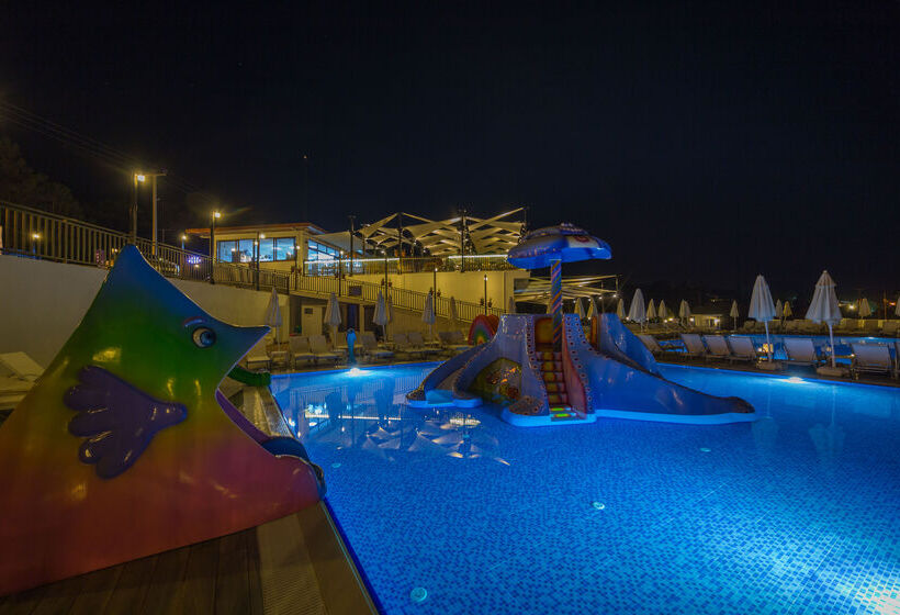 هتل Ramada Resort By Wyndham Akbuk  All Inclusive