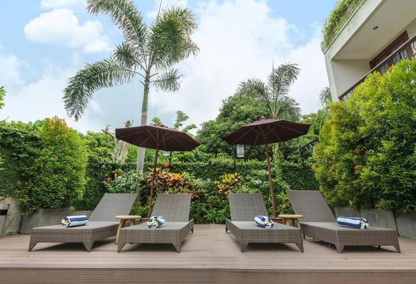 فندق Seminyak Lagoon All Suites