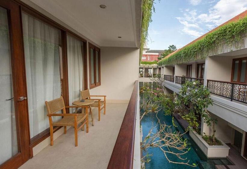 Hotel Seminyak Lagoon All Suites