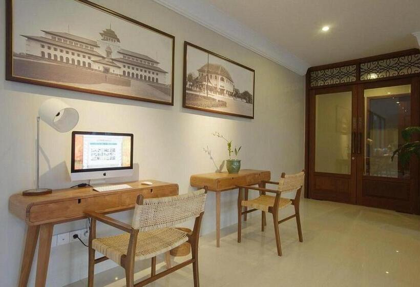 Fotos del hotel Seminyak Lagoon All Suites:  21