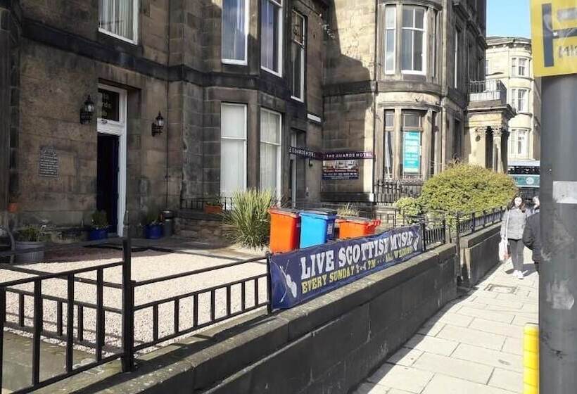 Fotos del hotel The Guards:  3