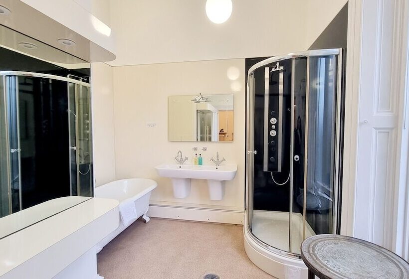 Fotos del hotel The Guards:  13