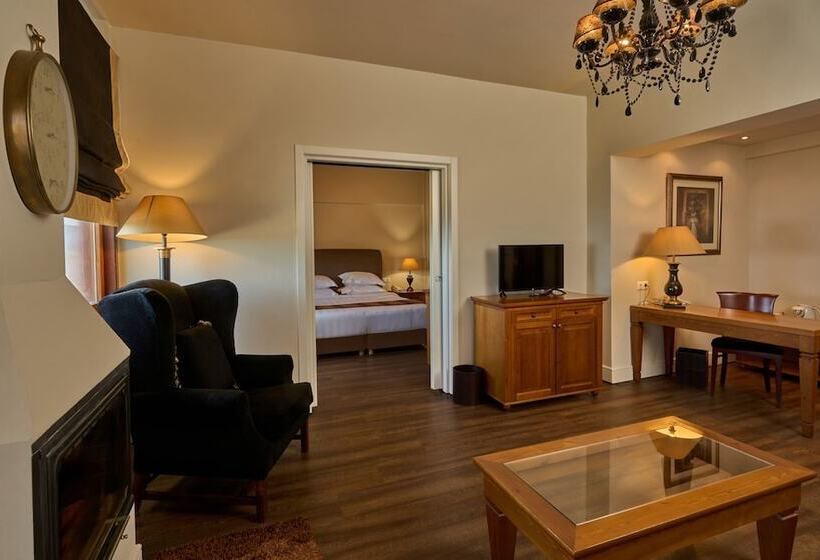 هتل Xenia Palace Portaria