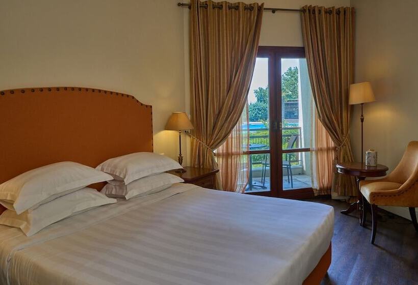 هتل Xenia Palace Portaria